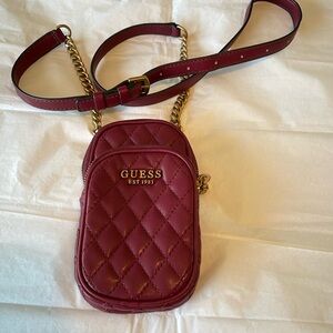Guess Malia Chit Chat phone bag/purse quilted maroon two compartment adjustable